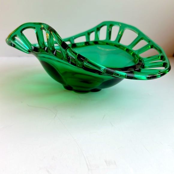 VTG Duncan Miller Emerald Green Art Glass Bowl Oval Folded Lattice Edge 10”L - Picture 5 of 6
